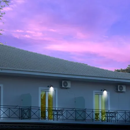 Ariadni Aparthotel *